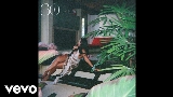 영상 썸네일 put it on (eat)...