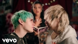 영상 썸네일 give me a break! (feat. waterparks)