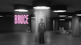영상 썸네일 Bruce