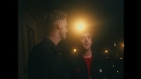 영상 썸네일 Stick Around