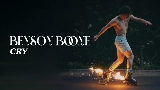 영상 썸네일 Cry