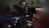 영상 썸네일 IDGAF