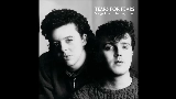 영상 썸네일 Head Over Heels - Richard Skinner BBC Session / London / 1984